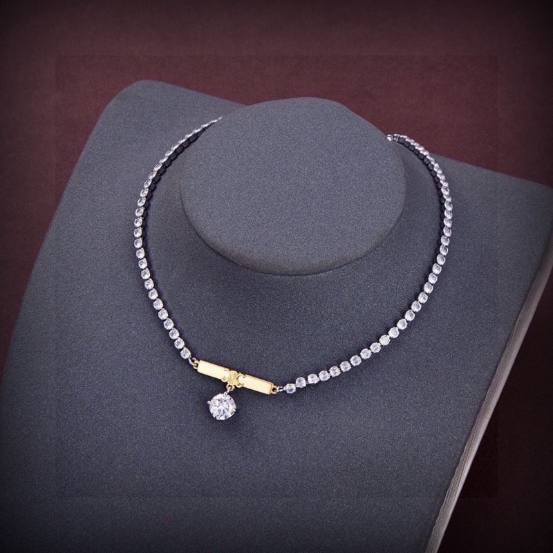 Ce1i*e necklaces